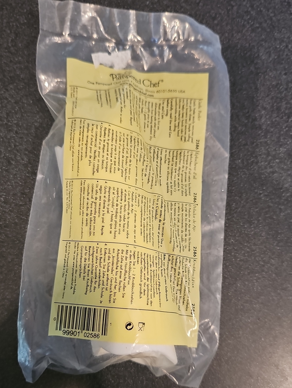 Pampered Chef Silicone Garlic Peeler